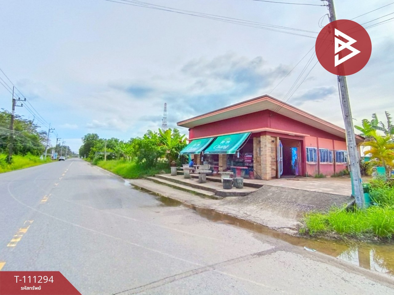 ขายบ้านเดี่ยว เนื้อที่ 99 ตร.วา ถ.แผ่นดินทอง 1 ตลาด จันทบุรี
