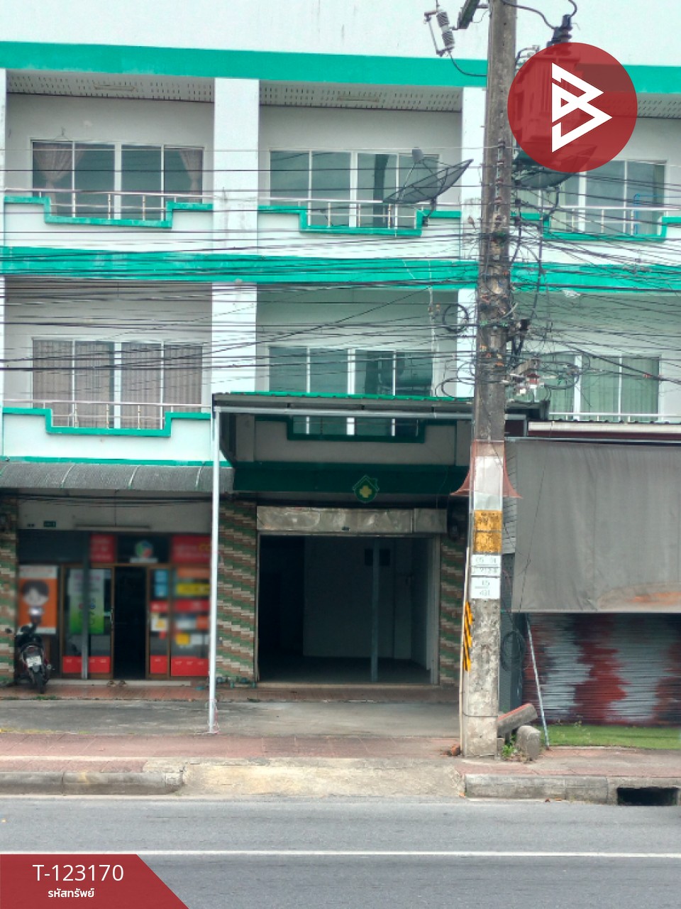 ขายอาคารพาณิชย์ 3 ชั้น ติดถนน เนื้อที่ 18 ตร.วา โพธิ์เสด็จ นครศรีธรรมราช
