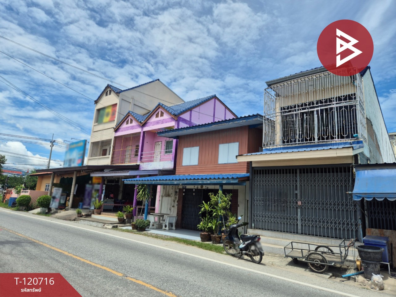 ขายอาคารพาณิชย์ 2 ชั้น เนื้อที่ 35 ตร.วา บ้านบึง ชลบุรี
