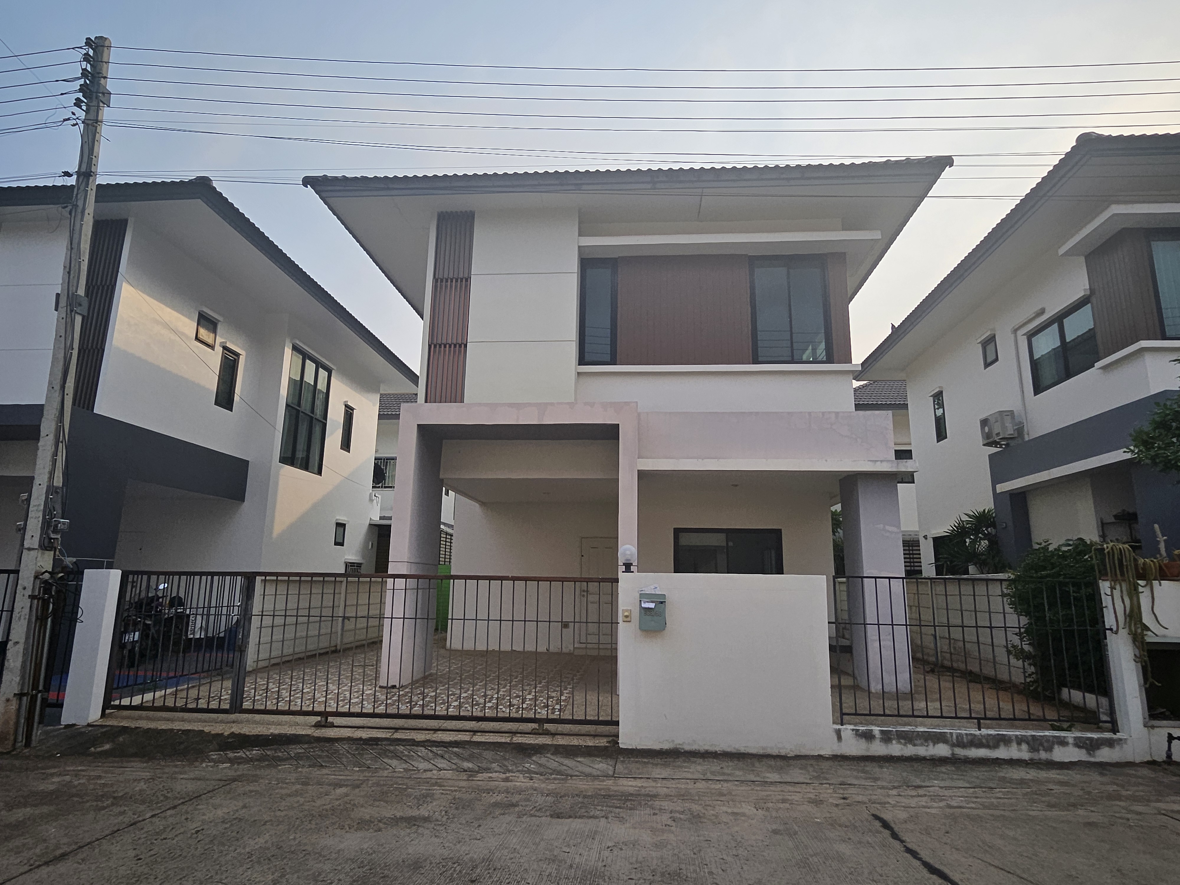 KTB : บ้านแฝด ตำบลบ้านเป็ด ขอนแก่น 67NE010400653