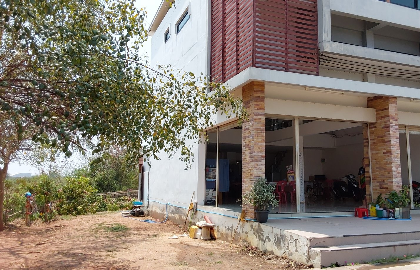KTB : อาคารพาณิชย์ ตำบลโนนสูง นครราชสีมา 67NE011500662
