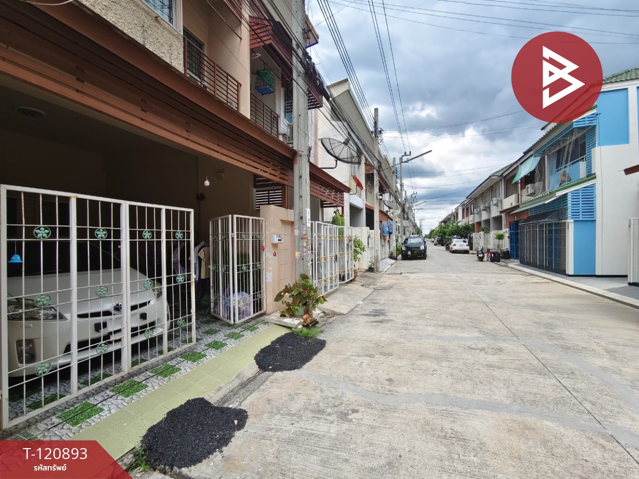 ขายทาวน์เฮ้าส์ หมู่บ้านธนจิตต์ นนทบุรี