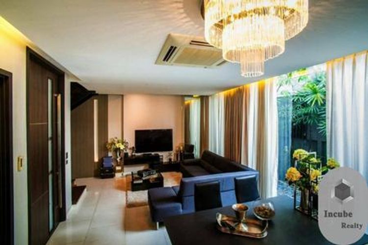 P33TR2004137 For rent  townhome in the heart of Ekamai 4 bed 5 bath 390, ภาพที่ 4