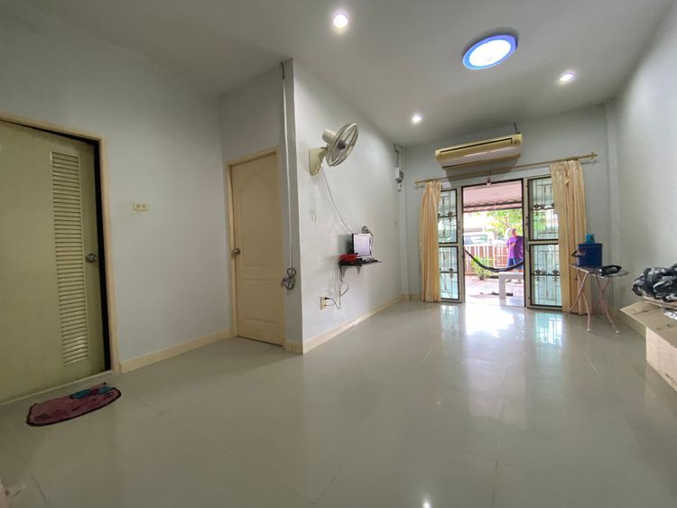 ขาย ทาวน์โฮม ในโครงการ  หมู่บ้านอยู่สบาย มาบโป่ง ตำบลหนองหงษ์, ภาพที่ 4