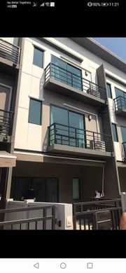 ให้เช่าทาวน์โฮม3ชั้นย่านปิ่นเกล้า จรัญ บ้านกลางเมือง ปิ่นเกล้า-จรัญ ใกล้ BTSจรัญ