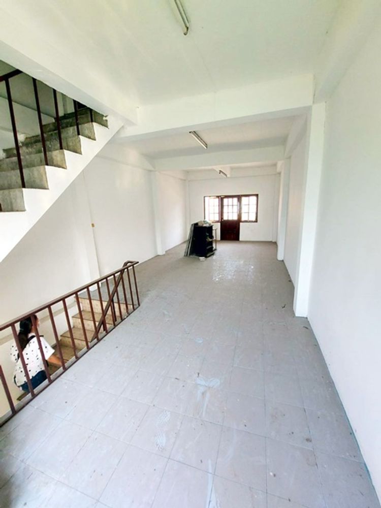 ทาสีใหม่ 20 ตรว. 240ตรม.หนองจอก ทาว์โฮม 3ชั้น ก.5 เมตร  สังฆสันติสุข , ภาพที่ 4