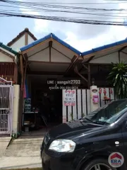 ขายทาวน์เฮ้าส์ 2 ชั้น 32 ตรว. หมู่บ้านสุขนที วิลล่า ถนนลาดปลาเค้า62  ใกล้โรงเรียนลาดปลาเค้าพิทยาคม