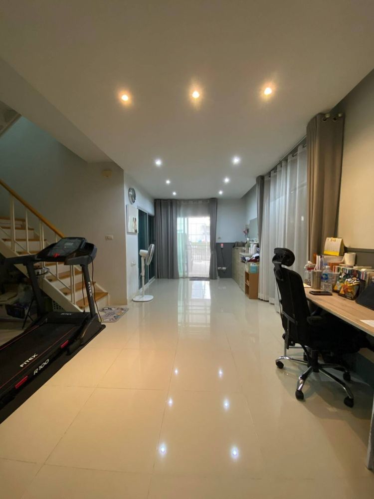 ขายทาวน์เฮ้าส์ หลังมุม บ้านสไตล์โมเดิร์น (หมู่บ้านอารียา), ภาพที่ 4