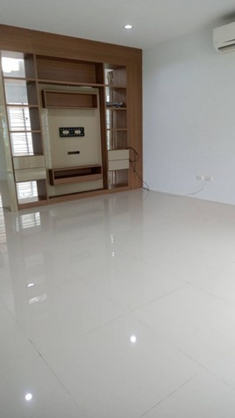 ให้เช่าบ้านเดี่ยว 2 ชั้น 72 ตรว  หมู่บ้านนาราวิลล่า ใกล้หาดพยูน , ภาพที่ 4
