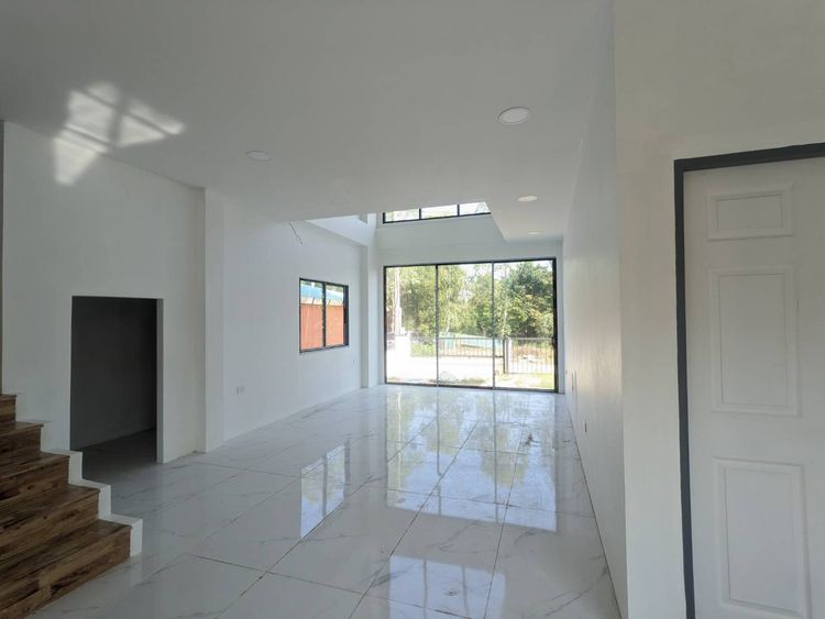 ขายด่วน!!! บ้านเดี่ยว มือหนึ่ง 2 ชั้น 4 ห้องนอน 5 ห้องน้ำ ฟรีโอน, ภาพที่ 4