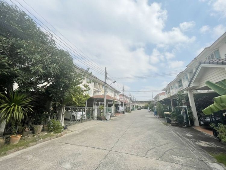ขายทาวน์โฮม 3 ชั้น  หมู่บ้านศุภาลัยวิลล์ เพชรเกษม 48 แยก 16 , ภาพที่ 4