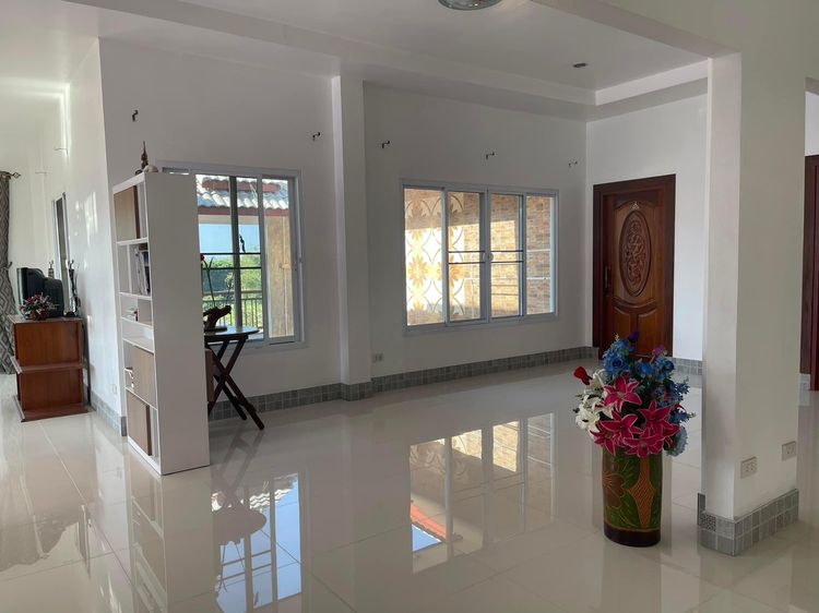 ASS1653  ให้เช่าบ้านสไตล์ Modern สองชั้น หลังใหญ่  พร้อมบ้านสวน รวม 3  , ภาพที่ 4
