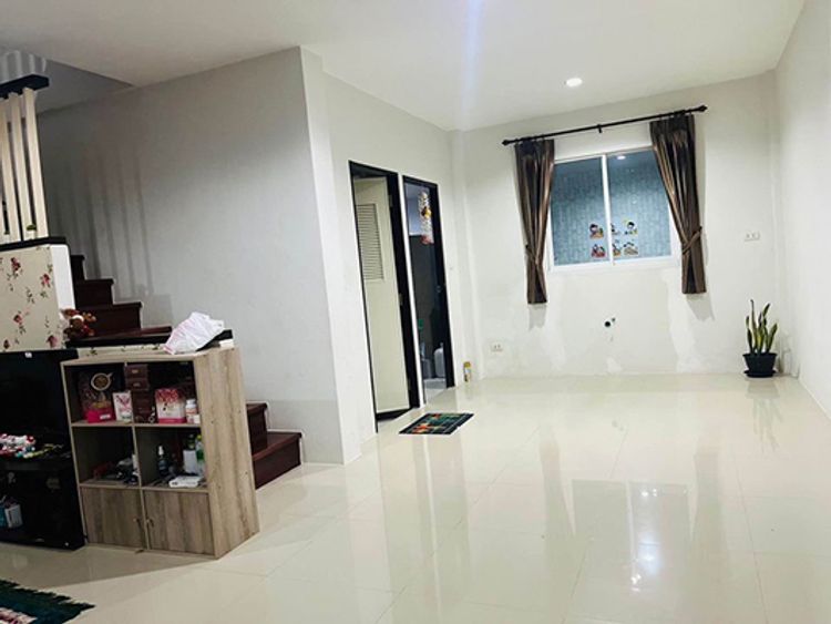 MT-0316 -ทาวน์เฮ้าส์ 2 ชั้นให้เช่า มี 3 ห้องนอน 3 ห้องน้ำ 1 ห้องครัว 1, ภาพที่ 4