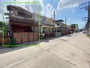 ขาย Townhouse 2ชั้น  หมู่บ้านนลินรัตน์ หลังมุม ห่างสุขุมวิทเพียง 200 m ใกล้ห้างแหลมทอง จ.ระยอง 