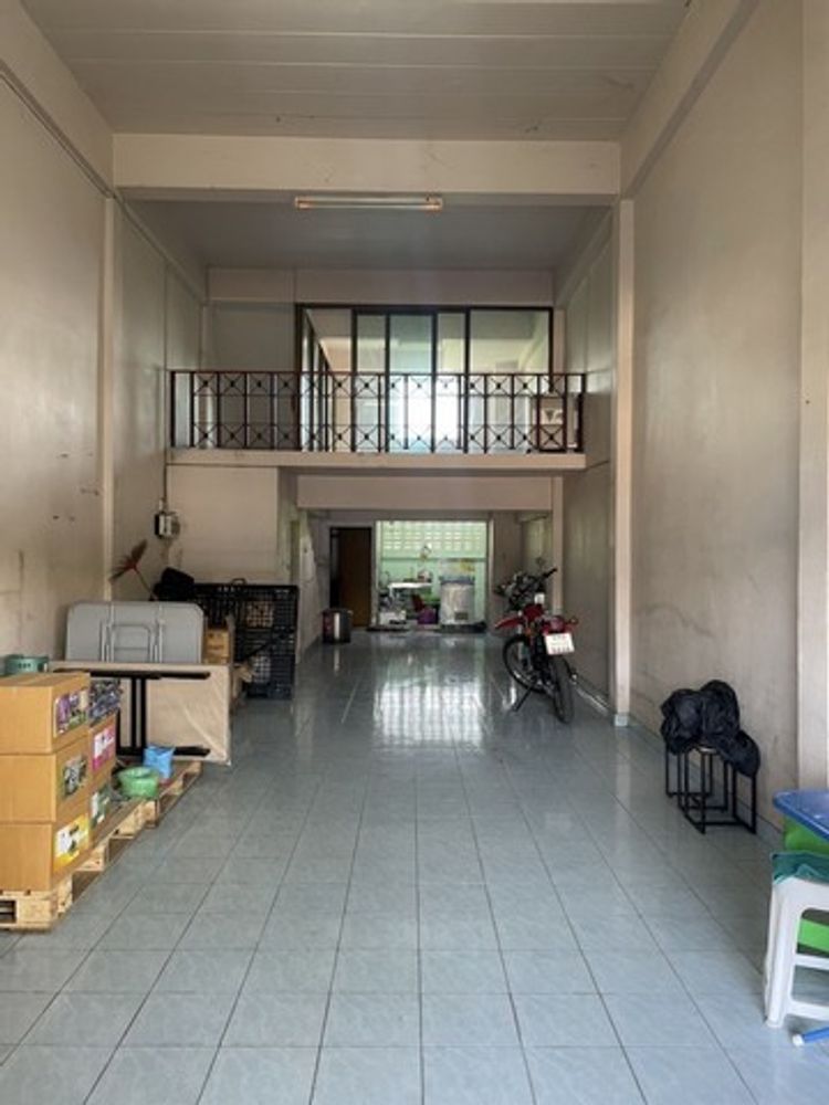 ขายด่วนอาคารพาณิชย์ 2 ชั้น โครงการริมปิงนิเวศน์ ในตลาดริมปิง ต.บางม่วง, ภาพที่ 4