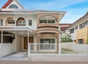 บ้านแฝด ม.ซื่อตรง รัตนาธิเบศร์ หน้าโครงการติดรถไฟฟ้า สถานีไทรม้า (B5728)