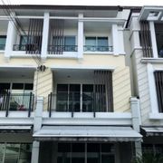 ให้เช่าทาวน์โฮม 3 ชั้น บ้านกลางเมือง เออร์บาเนี่ยน เกษตรนวมินทร์2 ย่านลาดปลาเค้า