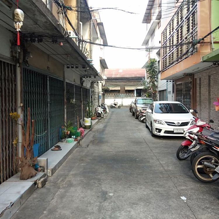 ขายบ้านเดี่ยว 3 ชั้น ทำเลสาทร สามารถรีโนเวทเพื่อเข้ามาอาศัยได้		, ภาพที่ 4