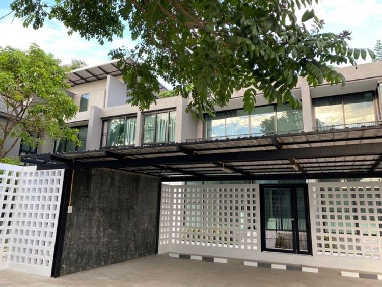 ขายบ้าน 3 ชั้น 8ห้องนอน 9 ห้องน้ำ เฟอร์นิเจอร์ครับ ต.โป่ง อ.บางละมุง, ภาพที่ 4