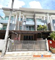 ทาวน์พลัสเอ็กซ์ ประชาชื่น ทาวน์โฮม 3 ชั้น ตกแต่งสวย ขายไม่แพง