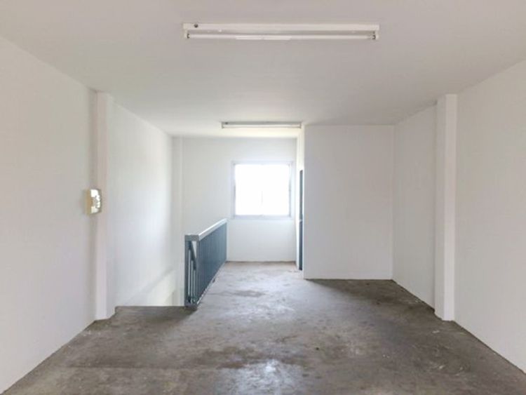 อ.พาณิชย์ 3.5ชั้น ให้เช่าถ.โรจนะ-อยุธยา  3น้ำ18 ตรว. 170ตรม. อ.บางปะอิน, ภาพที่ 4