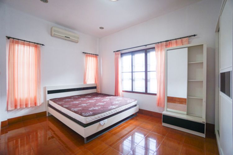 บ้านเดี่ยวยกพื้นสูง1 ห้องนอน, เฟอร์ฯ ห้องแอร์ พร้อมเข้าอยู่ บรรยากาศดี , ภาพที่ 4