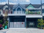 ให้เช่า ทาวน์โฮม แขวงจรเข้บัว เขตลาดพ‼ ให้เช่า‼ ทาวน์เฮาส์ 2 ชั้น หมู่บ้านราณี 2 (ถนนเมน)  รีโนเวทใหม่พร้อมอยู่ ร้าว กรุงเทพมหานคร
