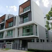 ให้เช่าทาวน์โฮม 3.5ชั้น ย่านกรุงเทพกรีฑา 4 ห้องนอน 5 ห้องน้ำเนอวานา ดีฟายน์ ศรีนครินทร์-พระราม9 