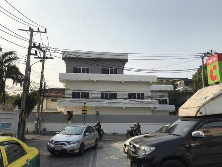 ขายอาคาร3ชั้น 136 ตร.วแปลงมุม ย่านรัชดา-ท่าพระ รัชดาภิเษก7  ใกล้ BTS, ภาพที่ 4