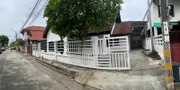 ให้เช่าบ้านเดี่ยวชั้นเดียว 50 ตร.วา บ้านเปล่ารีโนเวทใหม่ ซอยกรุงเทพกรีฑา 39 ย่านพระรามเก้า ใกล้ม. Stamford (AH-T555)
