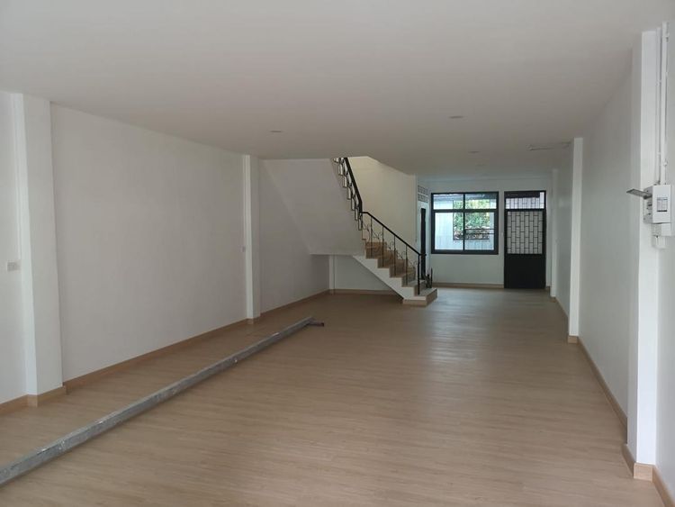 ขายทาวน์โฮม 3 ชั้น 28 ตรว. รัชดาภิเษก 3 (ซอยสถานทูตจีน), ภาพที่ 4