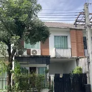 ให้เช่าถูกทาวน์เฮ้า 2 ชั้น ม.เดอะคัลเลอร์ส พรีเมี่ยม เกษตร-นวมินทร์ ขนาด 16.4ตรว. 3นอน 2น้ำ บ้านสวย 