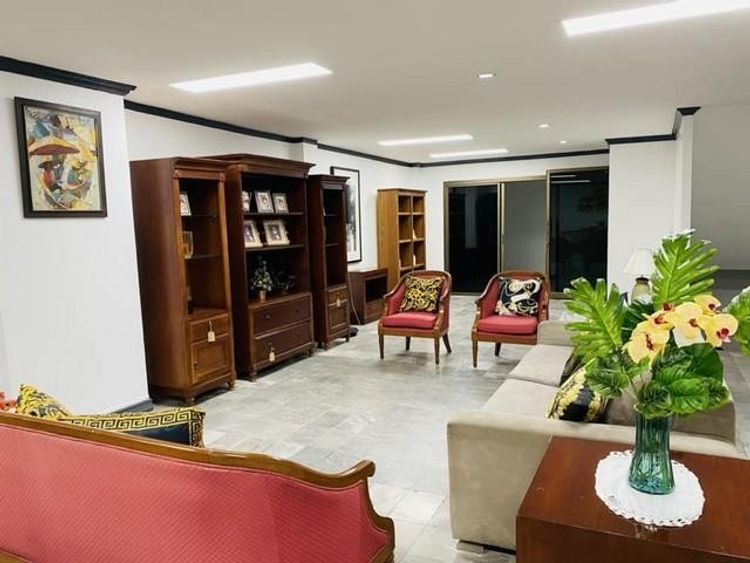 POR2368 ให้เช่า ทาวน์โฮม 4 ชั้น หมู่บ้าน รอยัล นครินทร์ วิลล่า หลังมุม, ภาพที่ 4