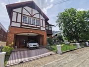 (ADT950) ขายบ้านเดี่ยว 2 หลังพื้นที่เดียวกัน แต่งสวยสไตล์อังกฤษ หมู่บ้านการ์เด้นซิตี้ ซอยสุขุมวิท 79 ใกล้ BTS อ่อนนุช 