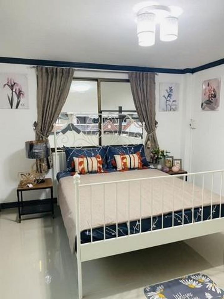 ให้เช่าทาวน์โฮม 4 ชั้น หมู่บ้านรอยัล นครินทร์ วิลล่า ซอยสุภาพงษ์ 1, ภาพที่ 4