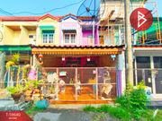 ขายทาวน์เฮ้าส์ 2 ชั้น บ้านปรก 37 สมุทรสงคราม ทำเลดีตรงข้ามวัดช่องลม
