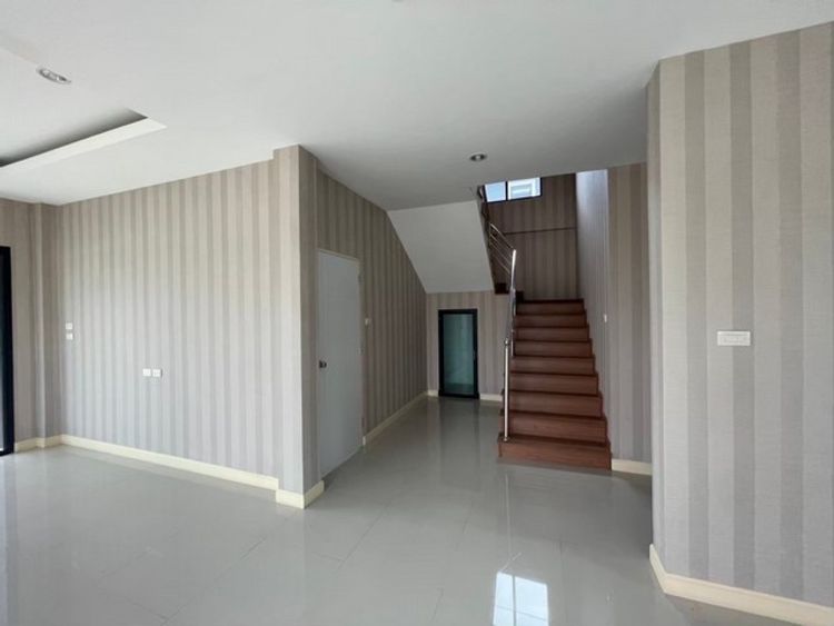 ขายบ้านใหม่ บ้านเดี่ยวสองชั้น หมู่บ้านเบญจวรรณ แกรนด์ ในอำเภอบางละมุง , ภาพที่ 4