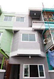 ให้เช่าทาว์เฮาส์ 3 ชั้นปรับปรุงใหม่ ซอยศรีด่าน 19 เลขที่ 172_1