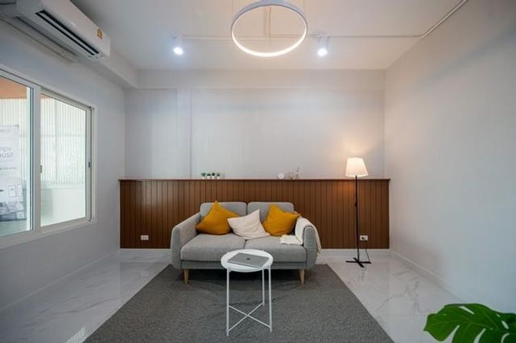 Sm402 ให้เช่าทาวน์โฮมในเมืองรัชดา 18 สไตล์ Modern Oriental ใกล้ MRT , ภาพที่ 4