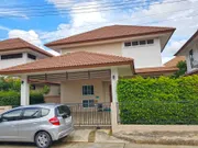 ADK0447 ให้เช่าบ้านเดี่ยวสองชั้น      มี 3 ห้องนอน 3 ห้องน้ำ 1 ห้องครัว 2 ที่จอดรถ เนื้อที่ 71 ตรว.   ราคา19,000 บาทต่อเดือน 