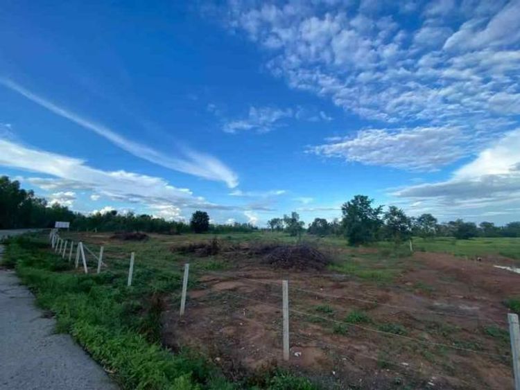 ขายด่วน..ที่ดินแปลงสวย  43 ไร่  (ติดเขื่อนอุบลรัตน์)   ทำเลที่ดิน   , ภาพที่ 4