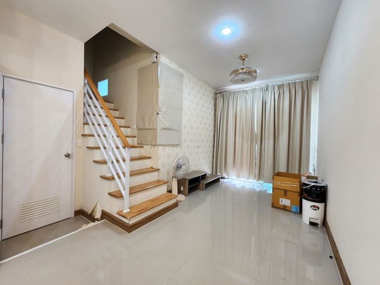 ขาย ทาวน์โฮม Golden Town Sathorn หลังมุม ตกแต่งแล้ว ใกล้รถไฟฟ้า 2 สาย , ภาพที่ 4