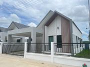 ขาย บ้าน ในโครงการ บ้านเดี่ยวผ่อนตรง ระยอง นิคมพัฒนา บ้านเดี่ยวชั้นเดียว สไตล์มินิมอล ตำบลพนานิคม อำเภอนิคมพัฒนา จังหวัดระยอง