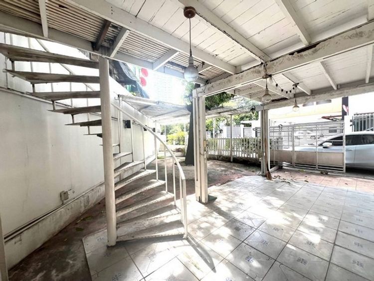 ขายที่ดิน พร้อมบ้าน ลาดพร้าว 15 เพียง 50 เมตร จากปากซอยลาดพร้าว 53 ตรว., ภาพที่ 4
