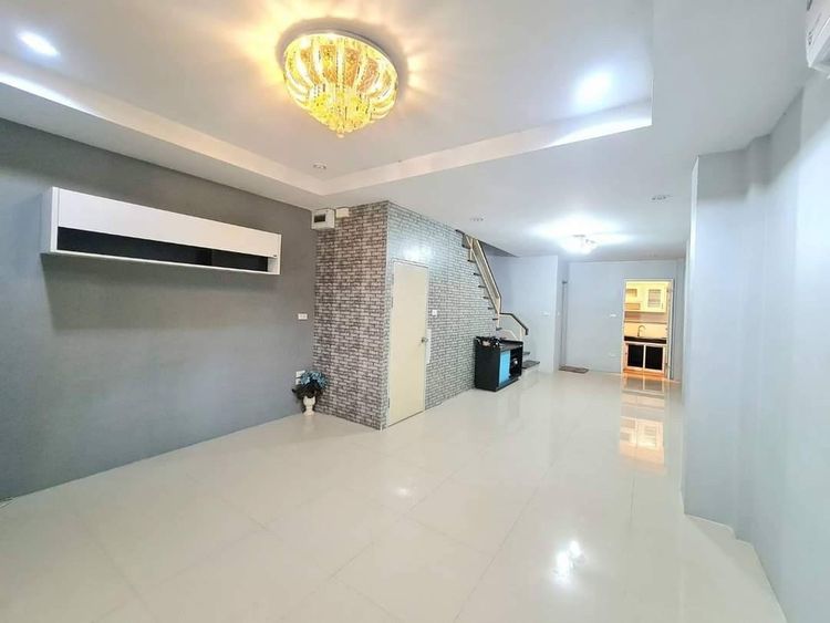 ขาย ทาวน์โฮม ในโครงการ หมู่บ้านพาร์ควิลเลจ4 ตำบลคลองพระอุดม, ภาพที่ 4