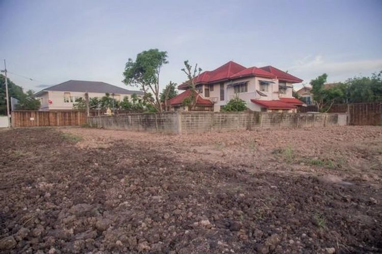 C4160 ขายที่ดินถมแล้วพร้อมบ้าน 1 หลัง หรือแยกซื้อได้ เนื้อที่ 779 ตรว., ภาพที่ 4