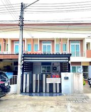 ขาย ทาวน์โฮม ในโครงการ หมู่บ้านพาร์ควิลเลจ4 ตำบลคลองพระอุดม อำเภอลาดหลุมแก้ว จังหวัดปทุมธานี