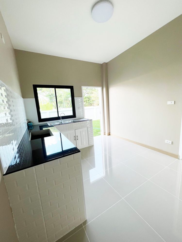 C6MG100458 ขายบ้านสไตร์โมเดิร์นสองชั้น 3 ห้องนอน 3 ห้องน้ำ  1 ห้องครัว , ภาพที่ 4