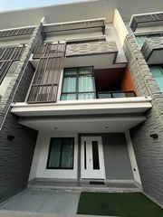 เช่า ทาวโฮม 3 ชั้น  โครงการ Plex residence  ซ.นวมินทร์ 111 แยก 4 แขวงนวมินทร์ เขตบึ่งกุ่ม กรุงเทพ