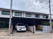  ASP0736 ให้เช่าทาวน์โฮมสองชั้น    มี     2 ห้องนอน    2 ห้องน้ำ  1 ห้องครัว พื้นที่ดิน 24 ตรว.  ราคา 6,800 บาท / เดือน  